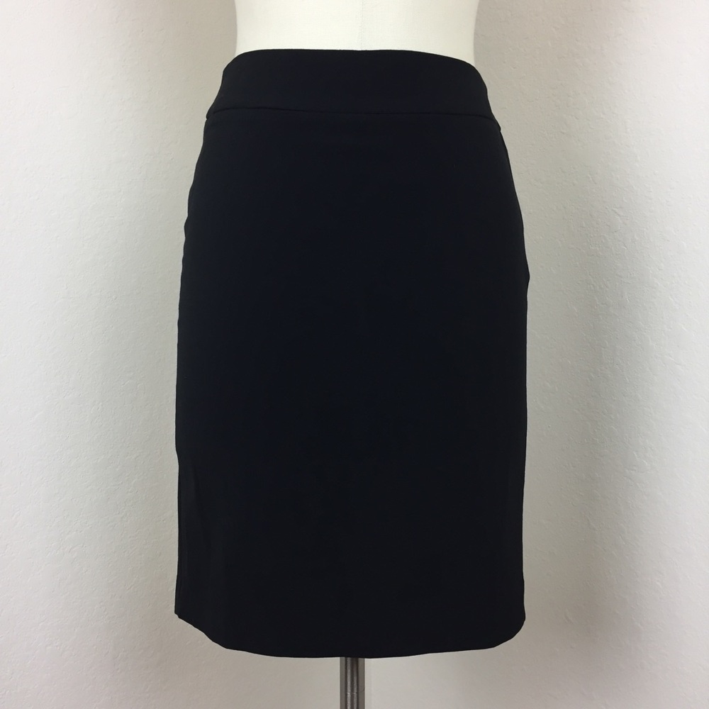 Forever 21 black pencil skirt w/ pleated back hem